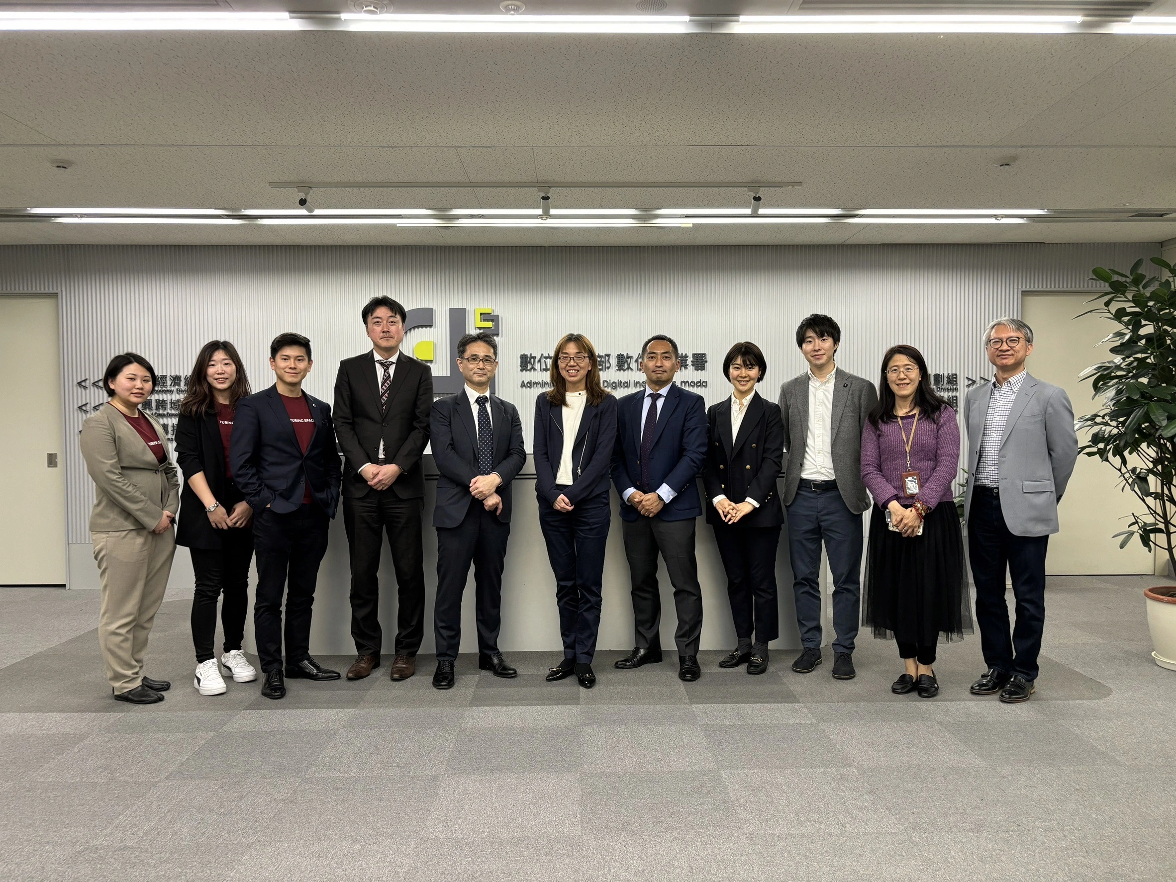 與日本大型企業如DNP建立信賴關係，促成台日科技交流